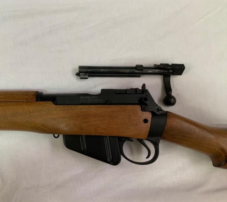 Enfield 303 brithis, el rifle esta impecable (ver fotos), balloneta , dais y vainas, precio 700 euros 01