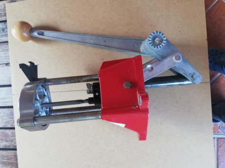 VENDO MAQUINA DE RECARGAS CON ALGUNOS UTILES Lee Precision 90064
BASCULA PRECISION LEE Lee Precision 90681 00