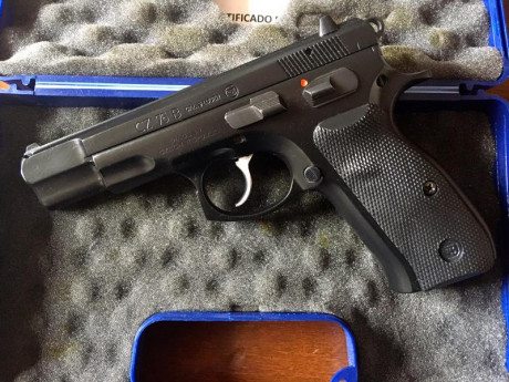 CZ 75 B - CALIBRE 9X19, en perfecto estado estético y de funcionamiento, con un uso de 600 cartuchos de 40