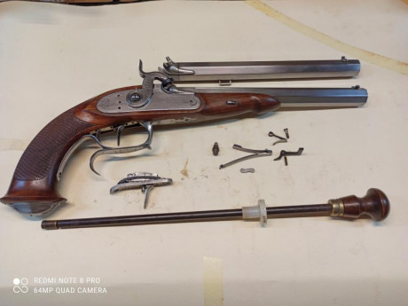   pistola Avancarga Lepage de Pedersoli, percusion, con dos cañones cal 44 y 36 se incluye un mecanismo 01