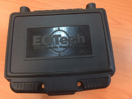 Vendo visor holográfico EOTECH 512.A65 sin estrenar en su caja original.

- Retícula: punto rojo de 1 02