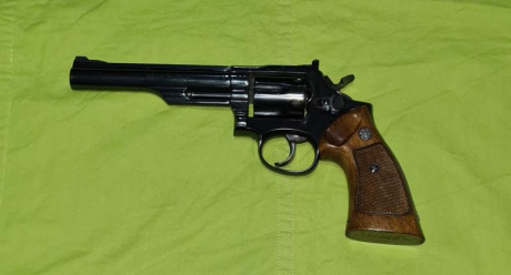 Se vende Revolver Llama Comanche 22LR de 6".
Guiada en F con Maletín incluido y juego de cachas adicional.

Precio: 00