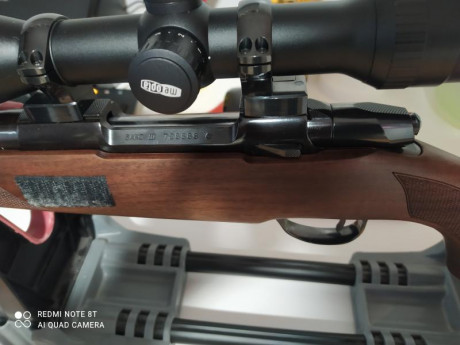 Se vende sako 75 calibre 243w. El rifle lleva pelo francés, monturas sako optiloc y visor Meopta r1 3x12x56 31