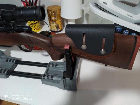 Se vende sako 75 calibre 243w. El rifle lleva pelo francés, monturas sako optiloc y visor Meopta r1 3x12x56 30
