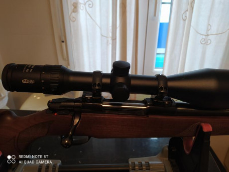 Se vende sako 75 calibre 243w. El rifle lleva pelo francés, monturas sako optiloc y visor Meopta r1 3x12x56 41