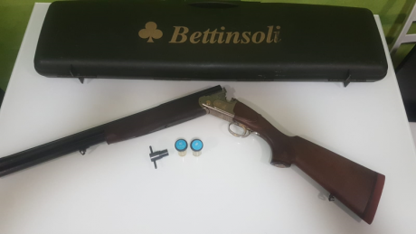 SE VENDE POR NO USAR
ESCOPETA CALIBRE 12-76 UN CAÑON ESTRIADO Y OTRO LISO. 61CM 
POLICHOQUES 
EXPULSORA
SELECTOR 02