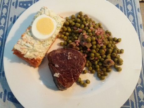 Hoy para comer acelgas hervidas y chuletón de vaca gallega vieja con seis semanas de maduración en cámara 170
