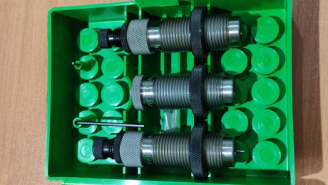 Hola Buenas tardes,

Vendo juego de dies de recarga para 222 Remington, Type S - Bushing de la marca Redding.

El 00