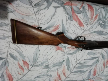 se vende esta escopeta minimo uso sin holguras perfecto estado ,cierra como el primer dia,cañones como 02