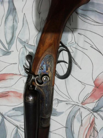 se vende esta escopeta minimo uso sin holguras perfecto estado ,cierra como el primer dia,cañones como 10