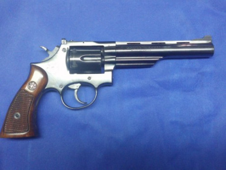 VENDIDO  REVOLVER LLAMA COMANCHE CALIBRE 22LR DE 6" GUIADO CON F POCO USADO MUY CUIDADO 
GASTOS DE 00