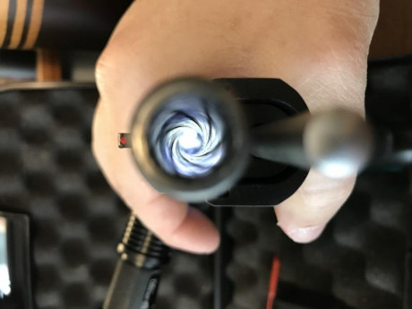 Magnifica arma SPS Combat 9 mm pb, muy muy cuidada, con 3 cargadores, cachas de aluminio y nogal. 650 02