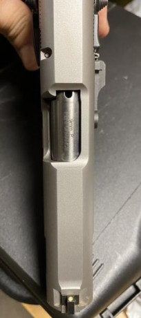 Se vende Pistola Smith & Weesson modelo 5906. La pistola está en perfecto estado, muy poco uso. Se 22