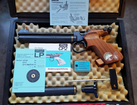 Vendo Walther CP2 , Con dos bombonas CO2, cacha ajustable talla (M) . Maletín original de Walther, arma 00