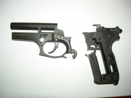 Parece ser que la Guardia Civil està retirando las Blow Y las Ekol de las tiendas para pasarlas por el 50