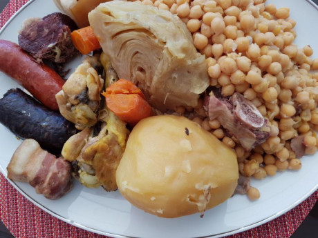 Hoy para comer acelgas hervidas y chuletón de vaca gallega vieja con seis semanas de maduración en cámara 01