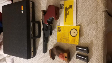 Pongo a la venta para hacer hueco Walther Gsp 22lr modelo sobradamente conocido . Con dos cachas, dos 11