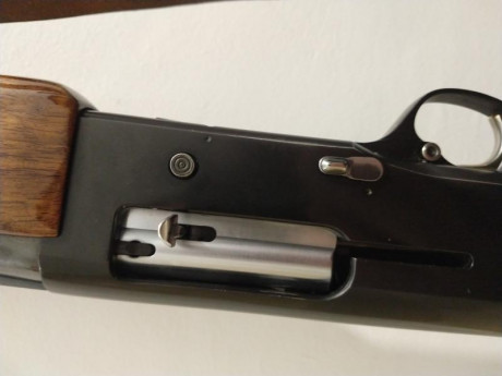 Vendo semiautomática Browning B80 calibre 12/70 con cañon de 71cm, 5 chokes invector más la llave, en 02