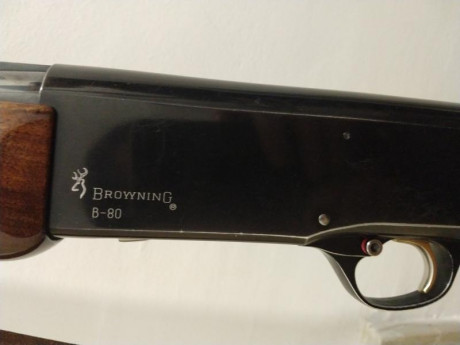 Vendo semiautomática Browning B80 calibre 12/70 con cañon de 71cm, 5 chokes invector más la llave, en 01