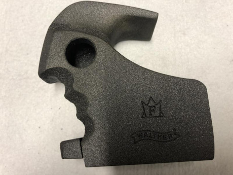 Pongo a la venta una cacha negra para Walther SSP.

Precio 100 euros incluidos gastos de envio.

Es talla 01