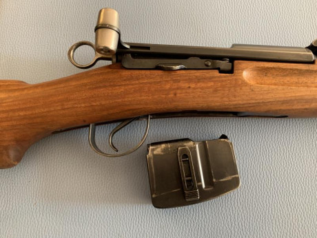 Hola; buenas tardes.
Vendo Schmidt Rubin K-31; en perfecto estado.
Cal7’5X55 Swiss.
Regalo vainas.
Se 00