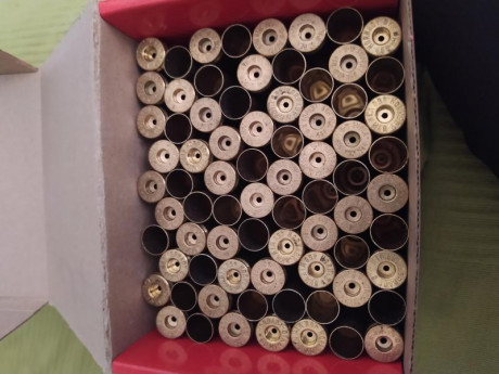 Vendo 75 vainas calibre 458 Winchester virgenes ( nunca se dispararon).
Son de la marca Hormady.
100€ 10