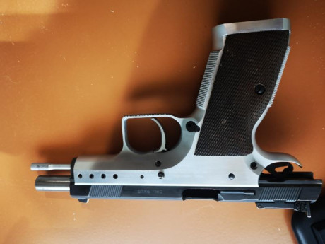 se vende pistola tanfoglio del 9 por dejar la federacion 550 € 00