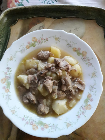Hoy para comer acelgas hervidas y chuletón de vaca gallega vieja con seis semanas de maduración en cámara 10