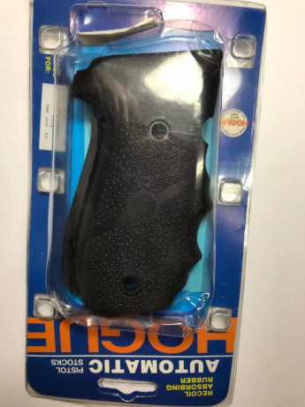 Empuñadura HOGUE cacha de neopreno para la pistola  Sig Sauer P226 sin estrenar , esta in Madrid. Precio 02