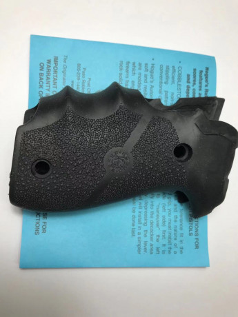 Empuñadura HOGUE cacha de neopreno para la pistola  Sig Sauer P226 sin estrenar , esta in Madrid. Precio 01