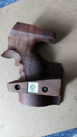 Se vende cacha zurda para Steyr LP10E
Talla xs pero es muy amplia,casi llega a una M abierta de todo.
Precio 00
