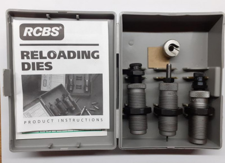 Totalmente impecable, incluye dos cargadores adicionales y Dies RCBS (38 Super Auto apenas utilizado) 11