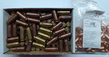 Totalmente impecable, incluye dos cargadores adicionales y Dies RCBS (38 Super Auto apenas utilizado) 10