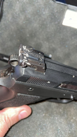 Hola 

Pues eso que por hacer hueco y prepara una nueva incorporación me veo en la necesidad de deshacerme 01