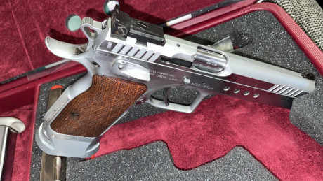 Hola 

Pues eso que por hacer hueco y prepara una nueva incorporación me veo en la necesidad de deshacerme 01