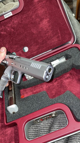 Hola 

Pues eso que por hacer hueco y prepara una nueva incorporación me veo en la necesidad de deshacerme 00