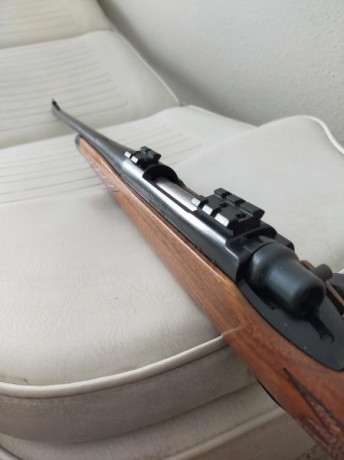 Hola vendo Remington 700 bdl cal 300 en  perfecto estado con bases Warner acero atiendo wasap y tlf 669479272 02