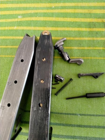 Dos cargadores diquoker ,uña estractora muelle percutor ,percutor muelle uña y pasadores 1614181447162166551653944687245.jpg 00