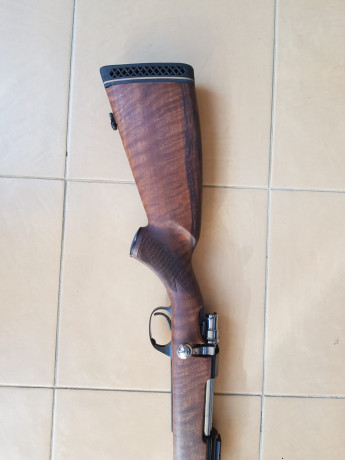 hola un amigo vende un rifle santa barbara calibre 243 con bases apel,maderas bonitas y en perfecto estado 02