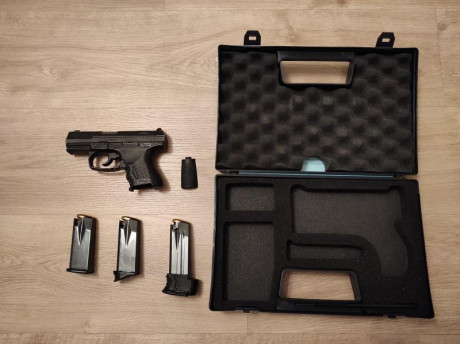 Busco revolver o pistola de reducido tamaño para poder portar de paisano, pequeña y cómoda :clint: 90