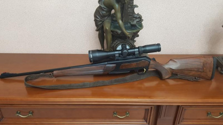 Vendo Rifle Browing MARAL rectilíneo en madera, cal.300 muy bien cuidado está en perfectas condiciones 02