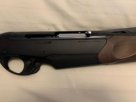 VENDIDO BORRAR

Vendo Benelli Argo E  calibre 9,3X62 comprado en noviembre del año pasado.
Ha disparado 01