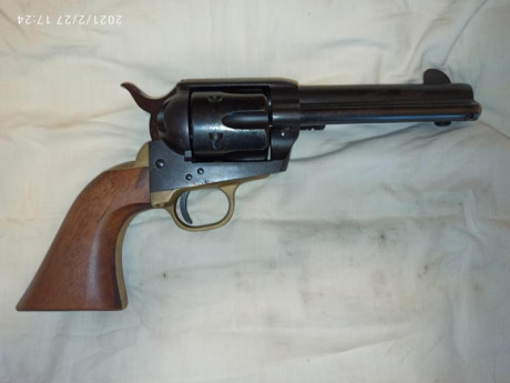   VENDIDO  
Hola
Pongo a la venta revólver del 45 LC de la marca Pietta.
Cañon de 4 3/4 , modelo Milenium 02