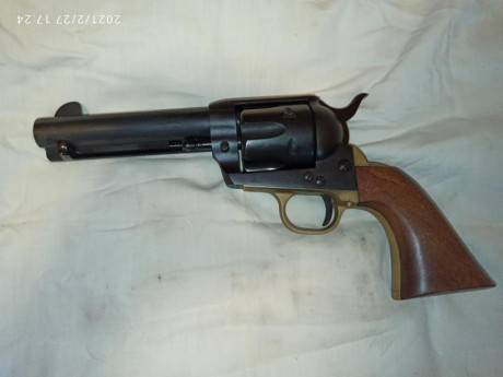   VENDIDO  
Hola
Pongo a la venta revólver del 45 LC de la marca Pietta.
Cañon de 4 3/4 , modelo Milenium 01