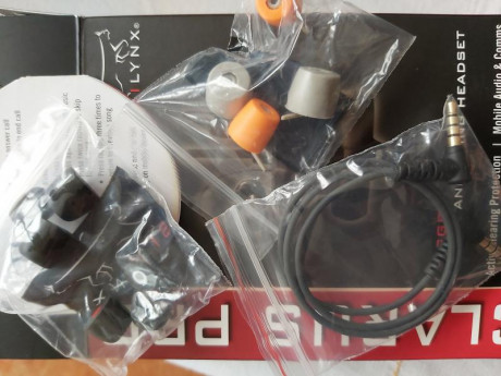 Muy buenas: 
Vendidos.
Saludos. 50