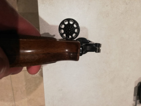 Pongo este revolver Astra calibre 22 con tambor de 9 disparos en venta es de un compañero del club estado 02