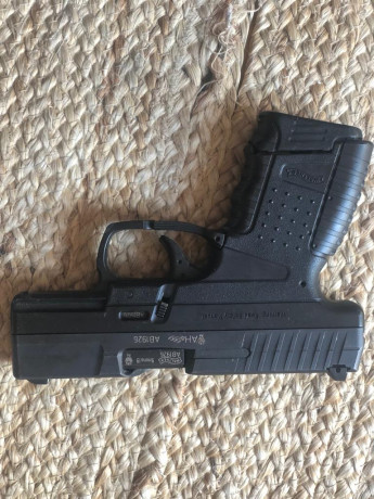 Buenos días...

por herencia, vendo la siguiente arma:

Pistola Walther PPS 9mmPb, por 400 euros.

Arma 02