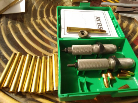 Vendo dies RCBS con muy poco uso. Precios para entrega en mano en Madrid, si hay que enviarlos los portes 01