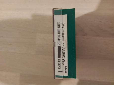 Buenas compañeros

Pongo a la venta un set de dies sin estrenar del 40.

Pido 40 euros envio incluido. 01