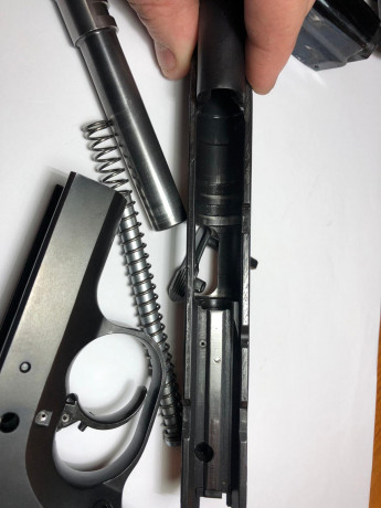 Magnifica arma SPS Combat 9 mm pb, muy muy cuidada, con 3 cargadores, cachas de aluminio y nogal. 650 70